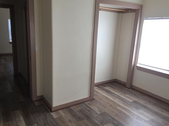 4th image of 807 N 10th St