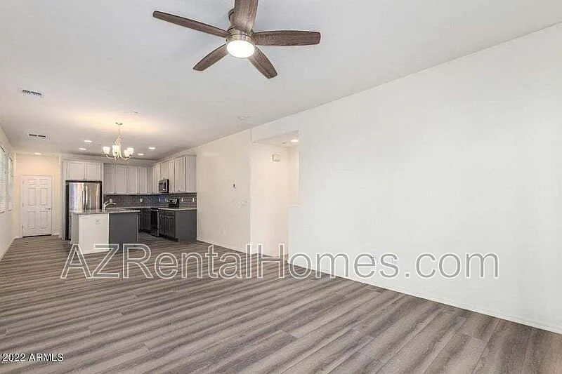 2 bed, 2.5 bath, 1476 sqft, $1,995 — Photo 4