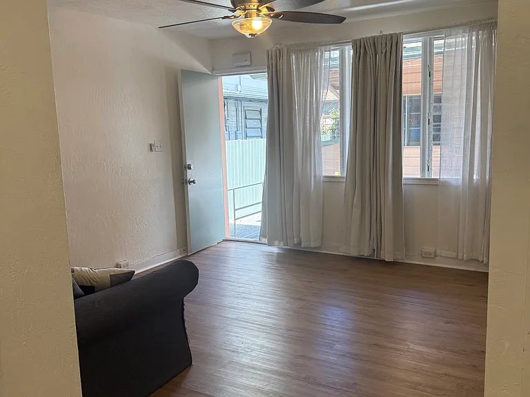607 Isenberg St #6 — Photo 9