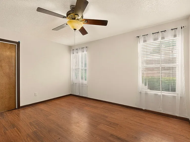 7817 Sunrose Dr NW — Photo 15