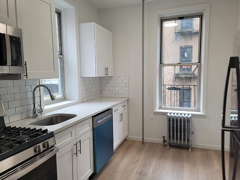 272 Sackett St #4L — Photo 2
