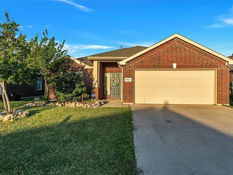8512 Minturn Dr — Photo 1
