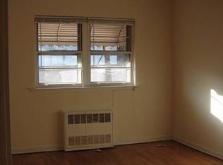 2830 48th St, Astoria, NY 11103