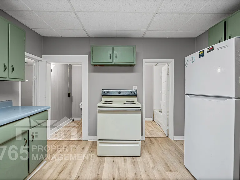 1325 N Wabash Ave — Photo 7