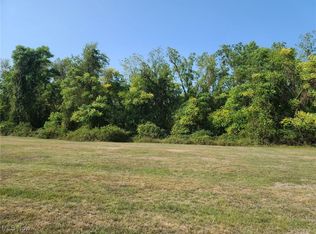 Walnut Dr, Wellsburg, WV 26070