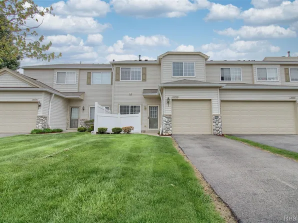 26793 Kirkway Cir, Woodhaven, MI 48183