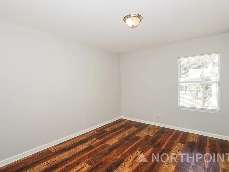 5203 N 39th St — Photo 12