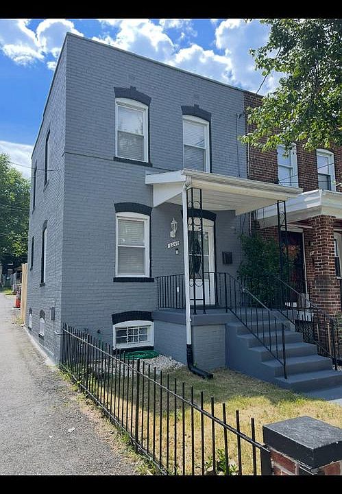 1st image of 2340 Hunter Pl SE