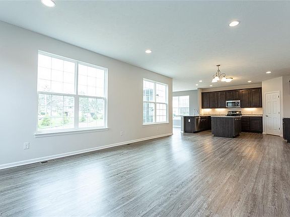 5th image of 12676 Edgeview Ln