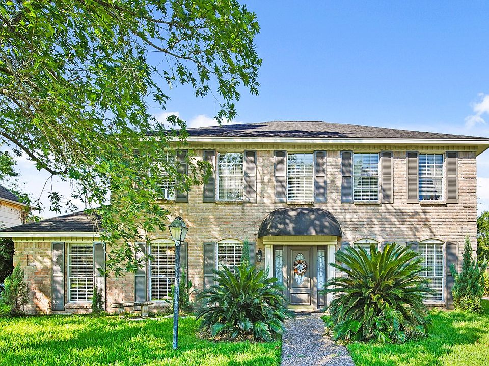 1st image of 1007 Woodbank Drive