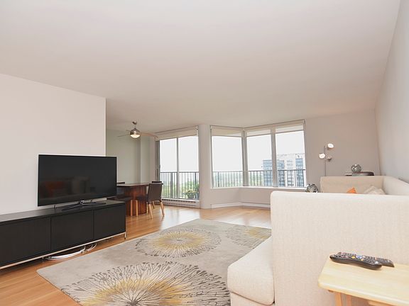 5th image of 4170 N Marine Dr APT 18C