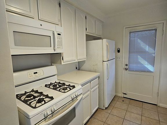 5th image of 108 Vista Del Mar APT A