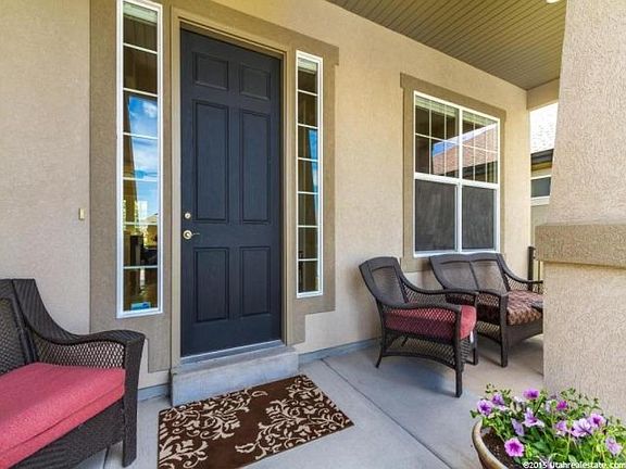 3rd image of 1604 E Spyglass Hill Dr