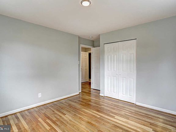 3rd image of 104 Glenlea Dr