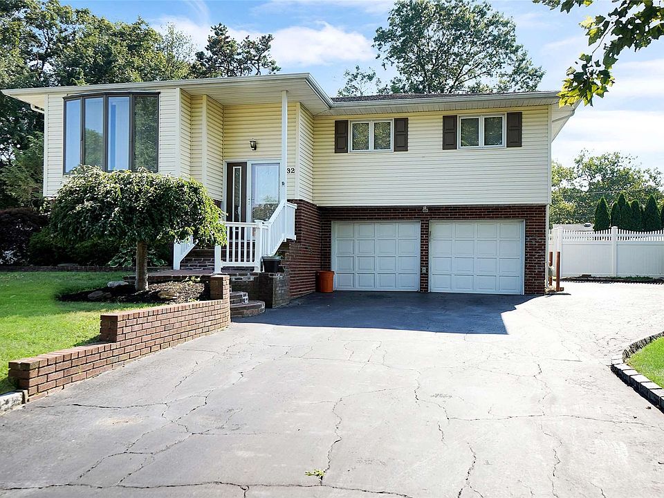 1st image of 32 Sarah Dr