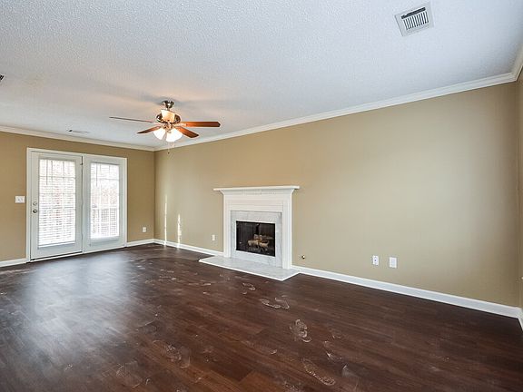 4th image of 449 Shoal Ct