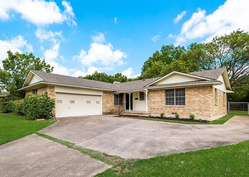 1st image of 423 Dalton Dr