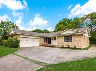 423 Dalton Dr, Desoto, TX 75115