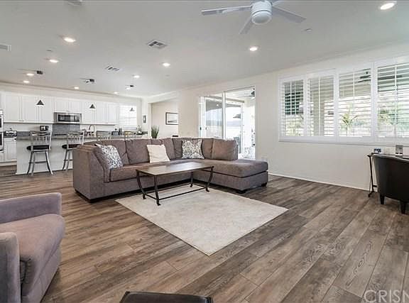 4th image of 17 Redwood Grove Ct