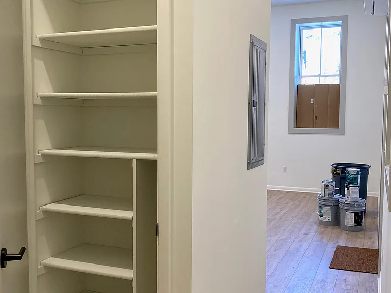 1607 Main St #9 — Photo 9