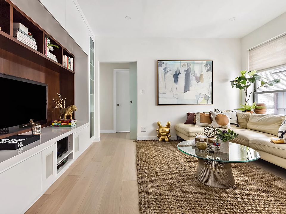 1st image of 120 W 58th St APT 9D