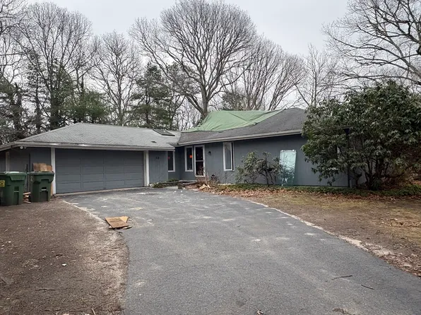 58 Sachem Dr, Barnstable, MA 02630