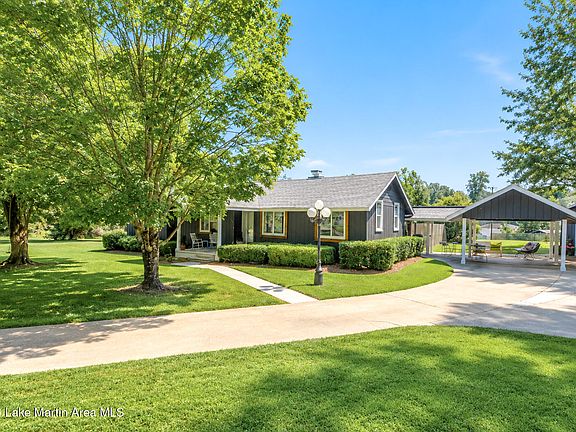 2nd image of 2302 Dawson Cir
