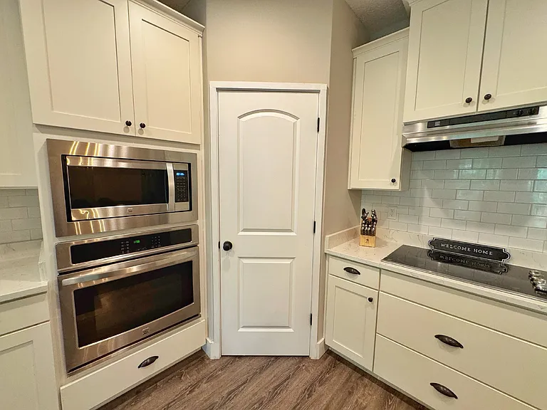 2523 Oleander St — Photo 24