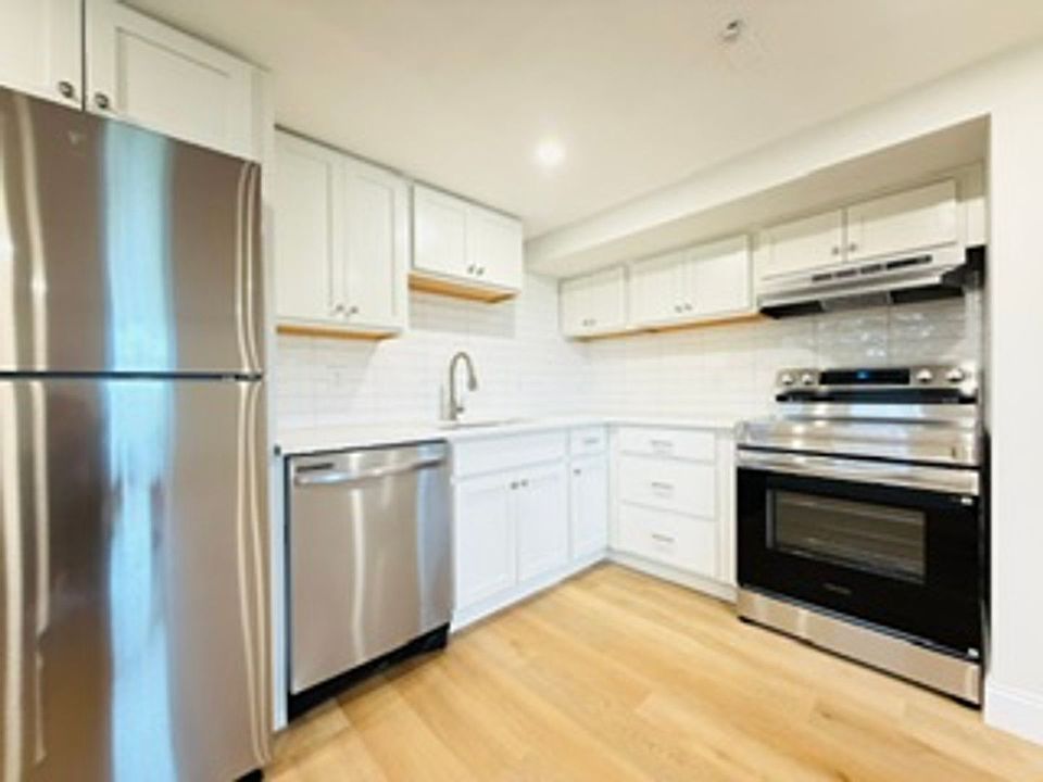 1st image of 11 Dart St #1
