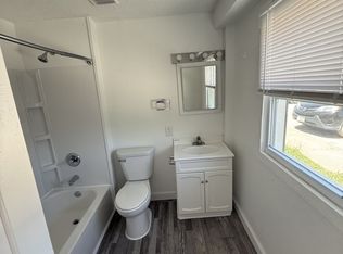 402 Water St #6, Center Pt, IA 52213