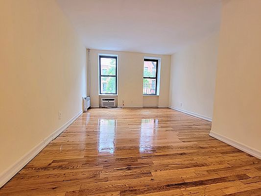 2nd image of 420 E 78th St #X