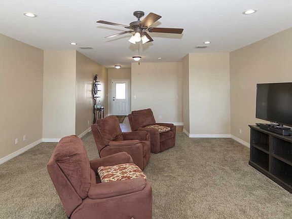 4th image of 703 Jaxon Dr
