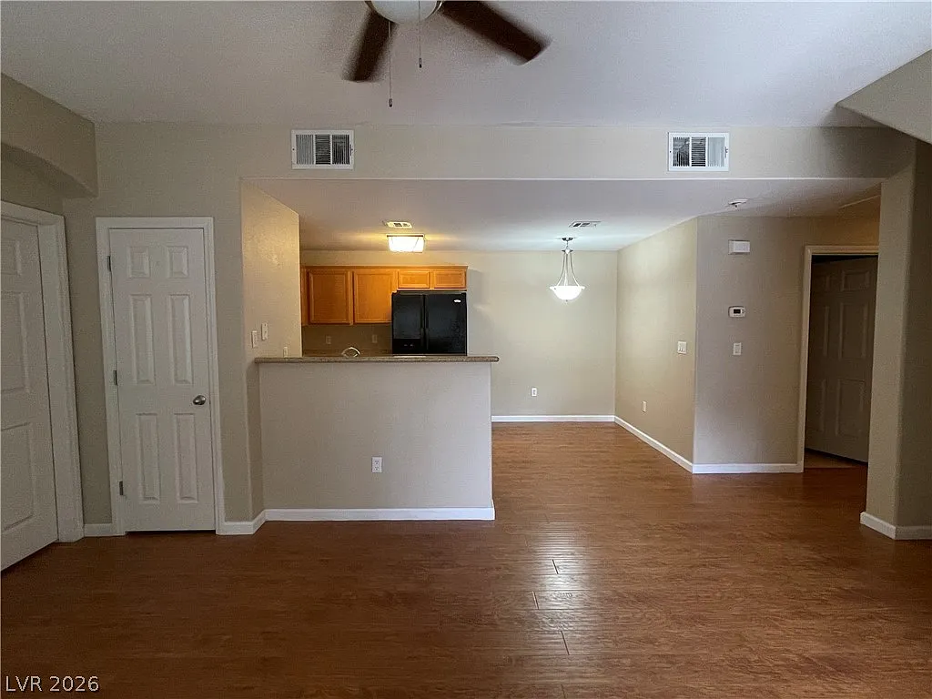 2 bed, 2.0 bath, 1029 sqft, $1,495 — Photo 2