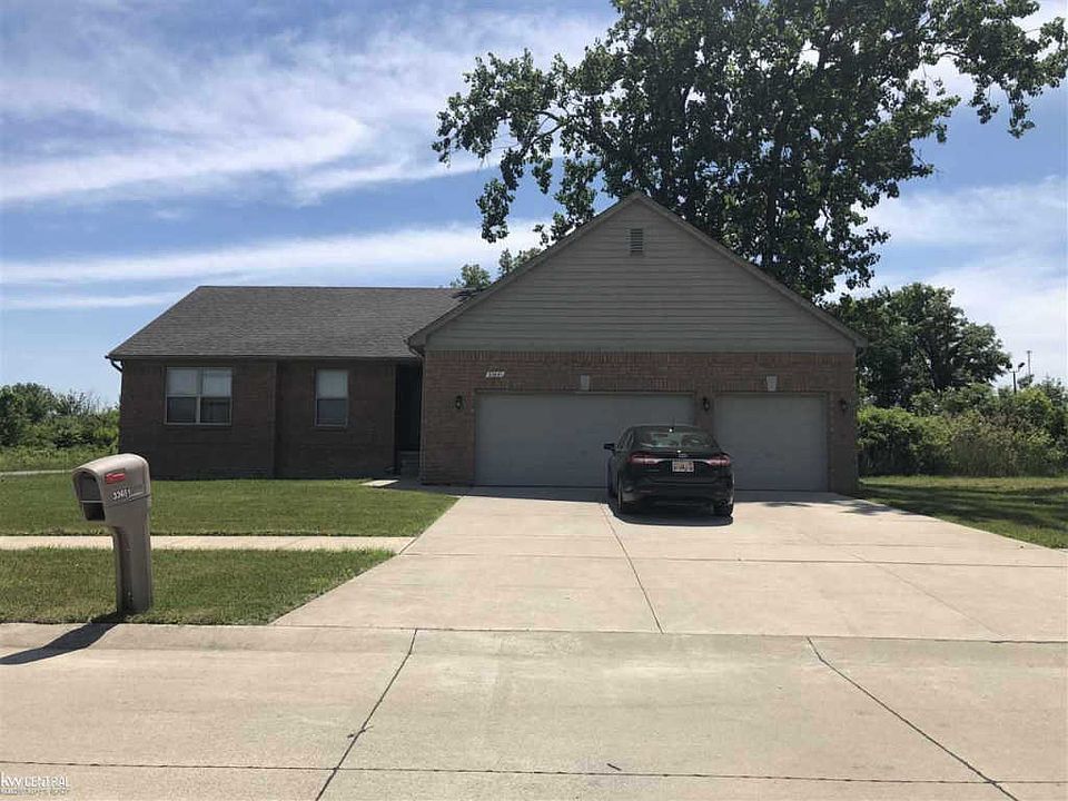 1st image of 33651 Aurora Dr
