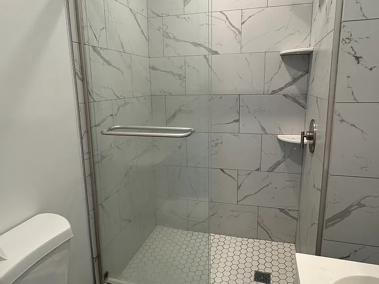 226 Newbury St #4R — Photo 2