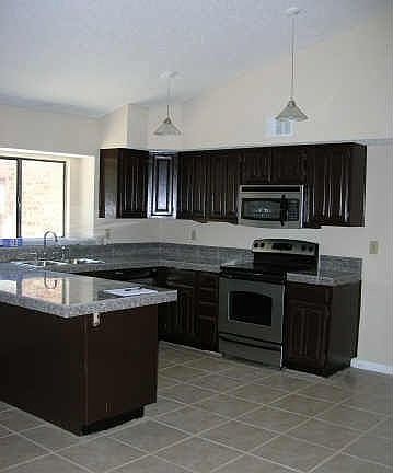 4th image of 420 S Cannady Cir
