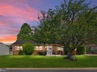 24 Poe Way, Newark, DE 19702