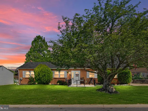 24 Poe Way, Newark, DE 19702