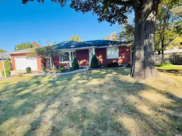 1302 N Briar Rd, Muncie, IN 47304