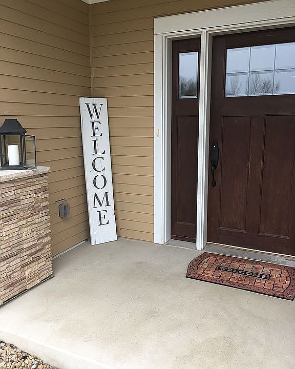 1st image of 565 Riverwood Dr