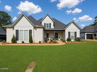 148 Lake Breeze Dr, Jackson, TN 38305
