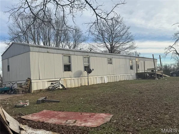 4398 E Linda Ln, Robertsville, MO 63072