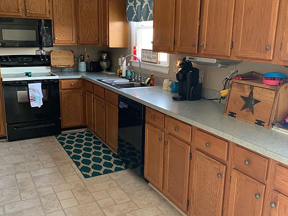 2nd image of 56 Robindale Dr