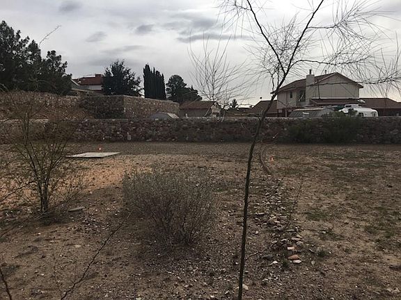 4th image of 1138 W Bend Ln