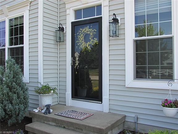 2nd image of 33303 Ambleside Dr