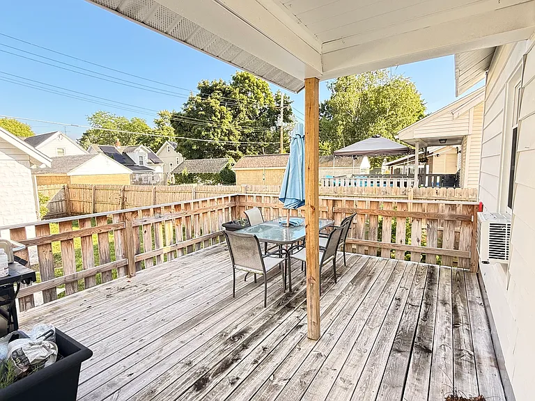 53 Fleetwood Ave — Photo 12