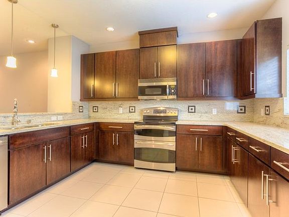 4th image of 3205 W Horatio St Unit 2