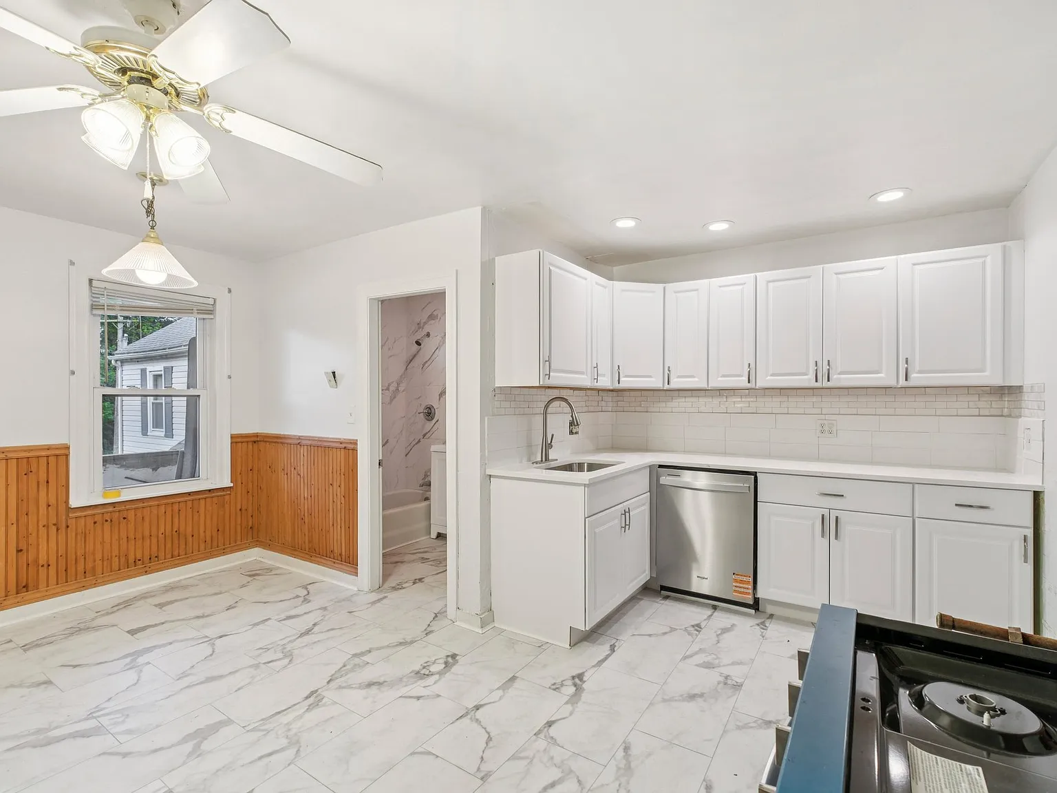 2 bed, 799 sqft, $2,350 — Photo 3