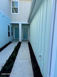 96 Vero Dr — Photo 2