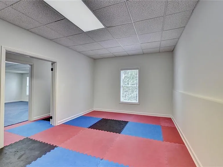 10645 Honey Brook Cir — Photo 51